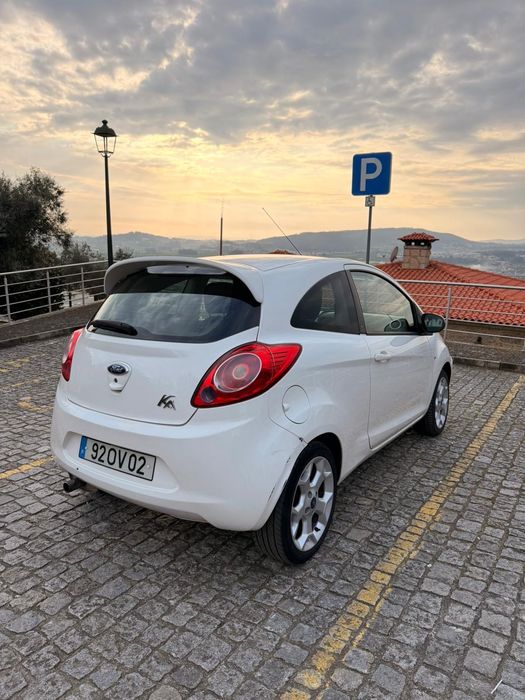 Carro  -  Ford KA