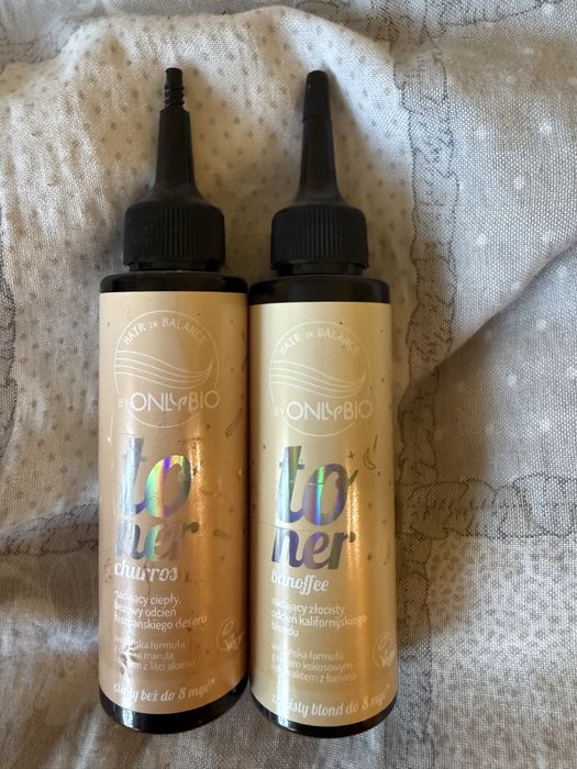 Tonery uzywane zostala polowa w jednym a 2 prawie calosc cena za oba