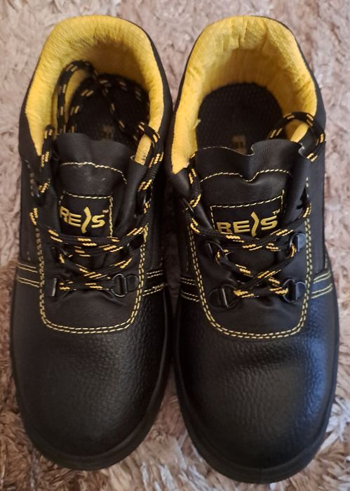 Buty robocze bezpieczne trzewiki YES S3 SRC