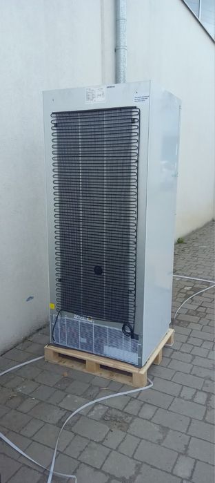 Шафа холодильна 500 л HURAKAN HKN-RCS510V холодильник