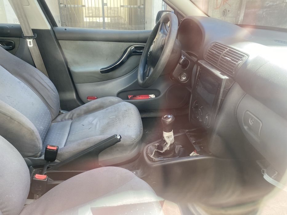 Vendo seat toledo 1.6 com apenas 200 mil aceito retomas
