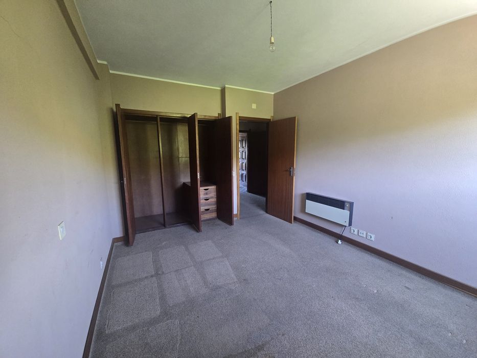 Vende-se T2 no centro de Sever do Vouga.