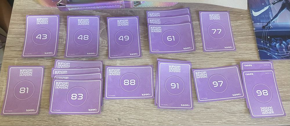 Kpop sticker e extra sticker