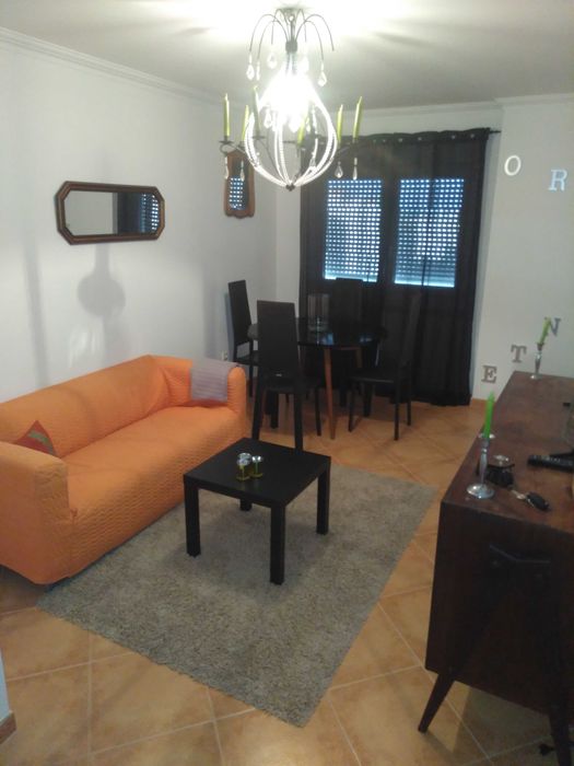 vendo Apartamento T2 Carregado com arrecadação