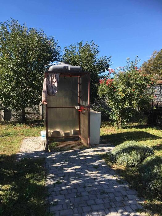 Великий будинок з сучасним ремонтом в Гребінках