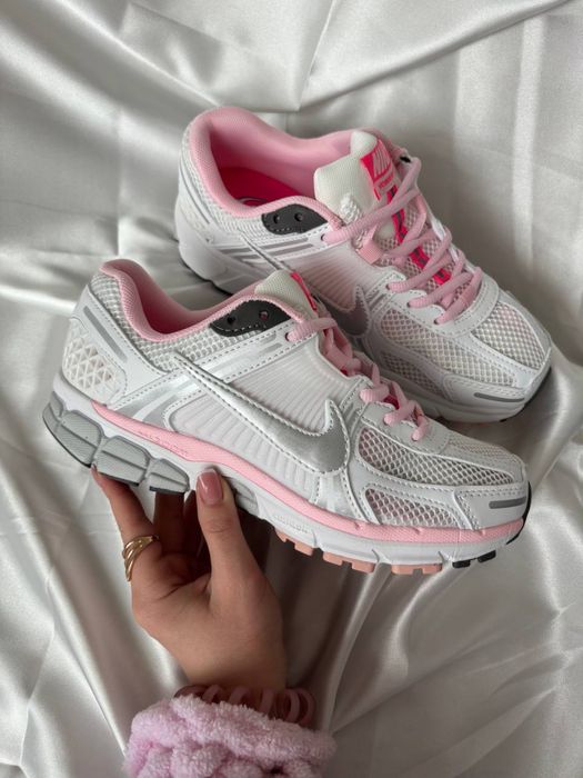 Жіночі кросівки Nike Vomero Zoom 5 White Pink  найк вумеро розові