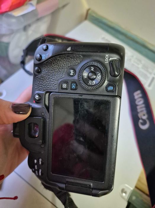 câmara digital canon 77D