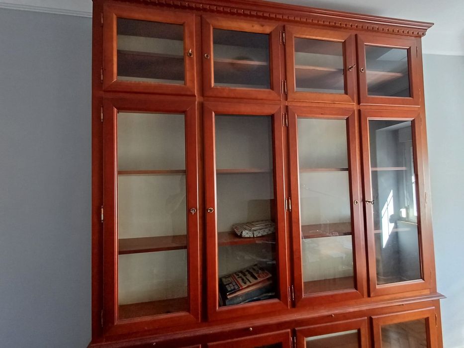 Estante para Livros em Madeira Maciça, como NOVA!