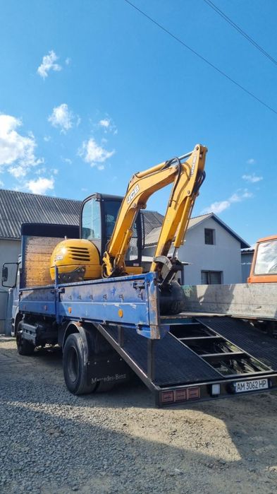 Продам Екскаватор JCB 8045