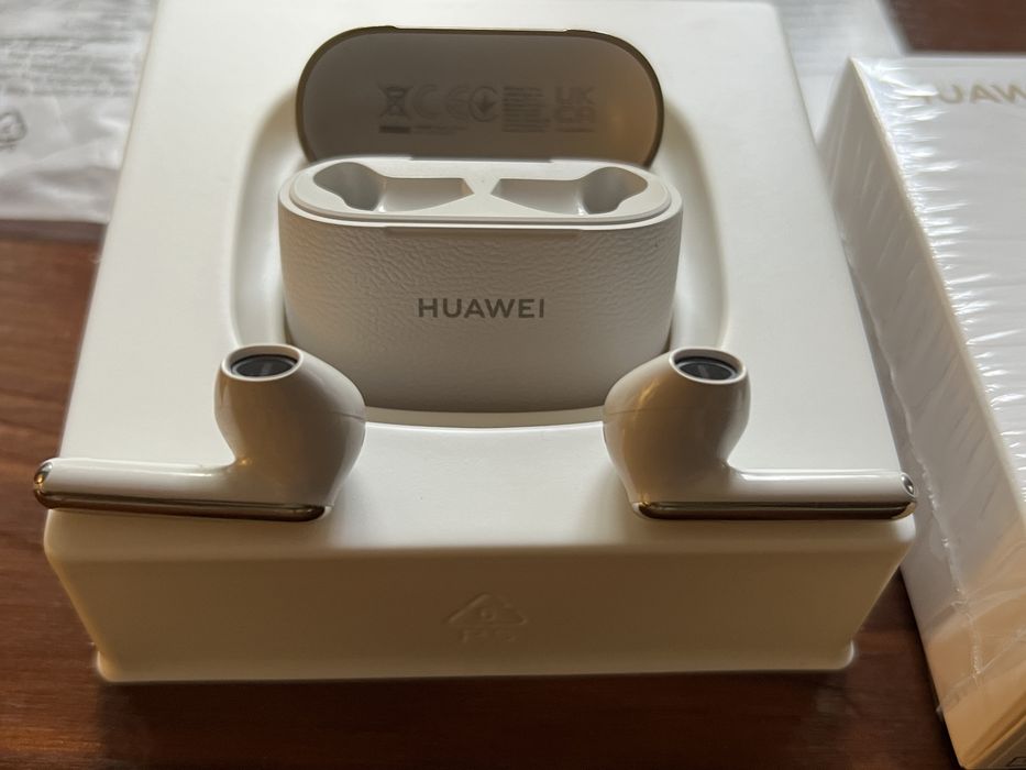 Отличный подарок HUAWEI FreeBuds SE 3