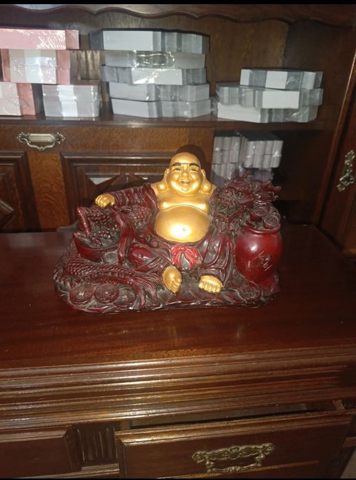 Buddha com dragão