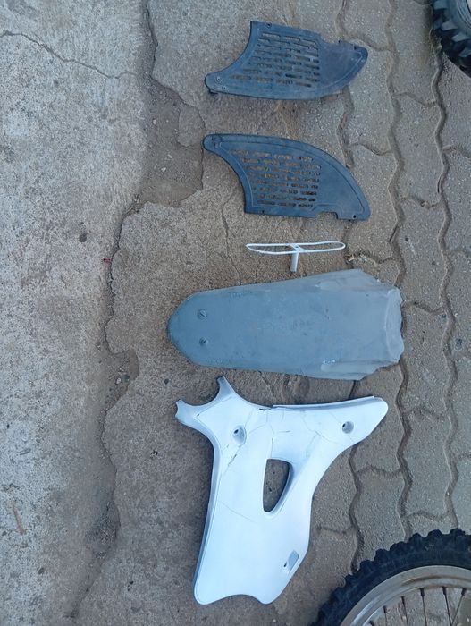 Mota AJP 125cc a 4 tempos para peças