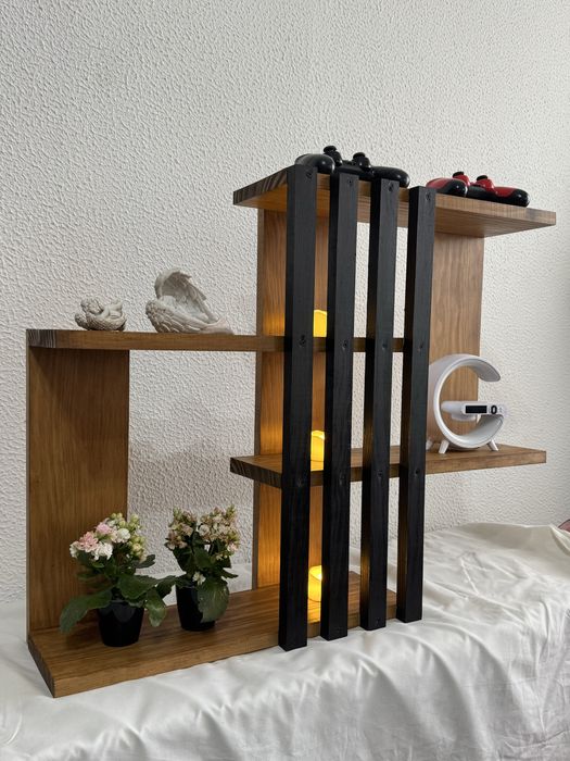 Prateleira de madeira artesanal com design moderno