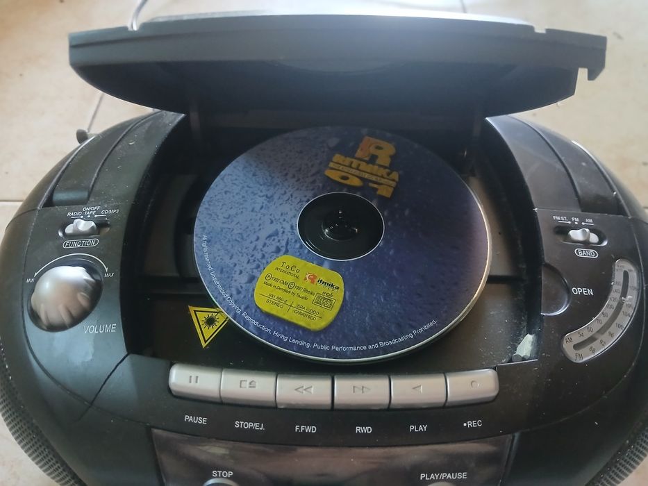 Rádio em bom estado