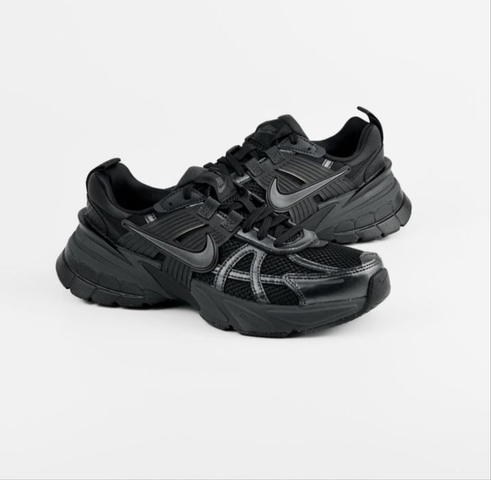 Кросівки NIKE V2K RUN FD0736 001/38.5,40,41,42.5,44,44.5в наявності