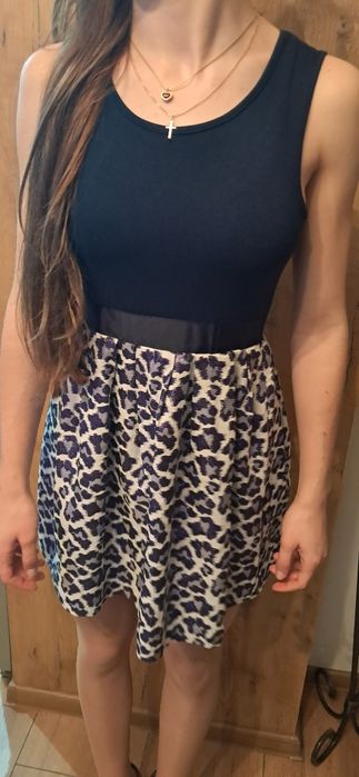 Sukienka Star 12 lat XS na podszewce z paskiem