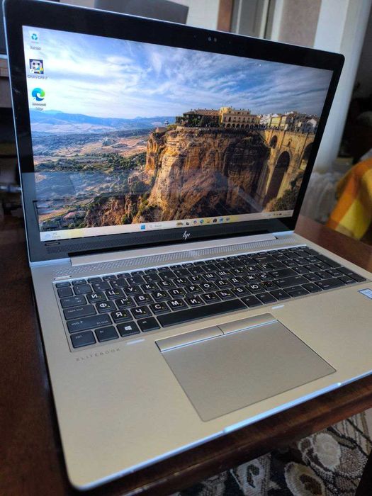 HP EliteBook 850 G5 I5-8250U/16/512/15" TouchScreen/Bang & Olufsen