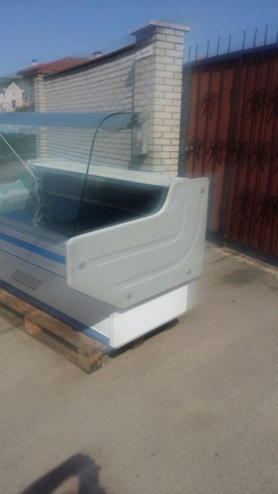 Холодильная витрина вітрина холодильный шкаф пивной ларь прилавок