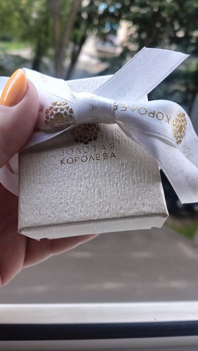 Срібний кулон Золота королева