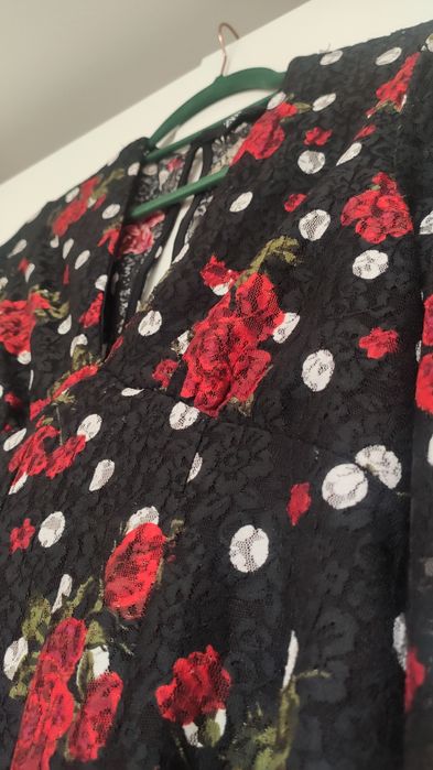 Zara sukienka koronka