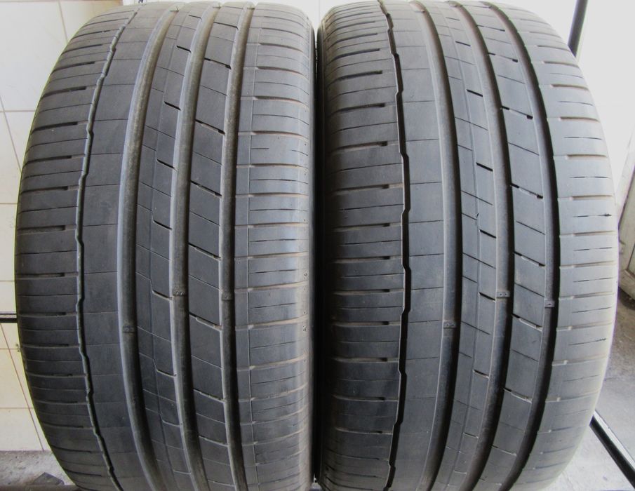 2x 275/35R22 Hankook Ventus S1 Evo3 K127A SUV C/A/73dB 5,4mm