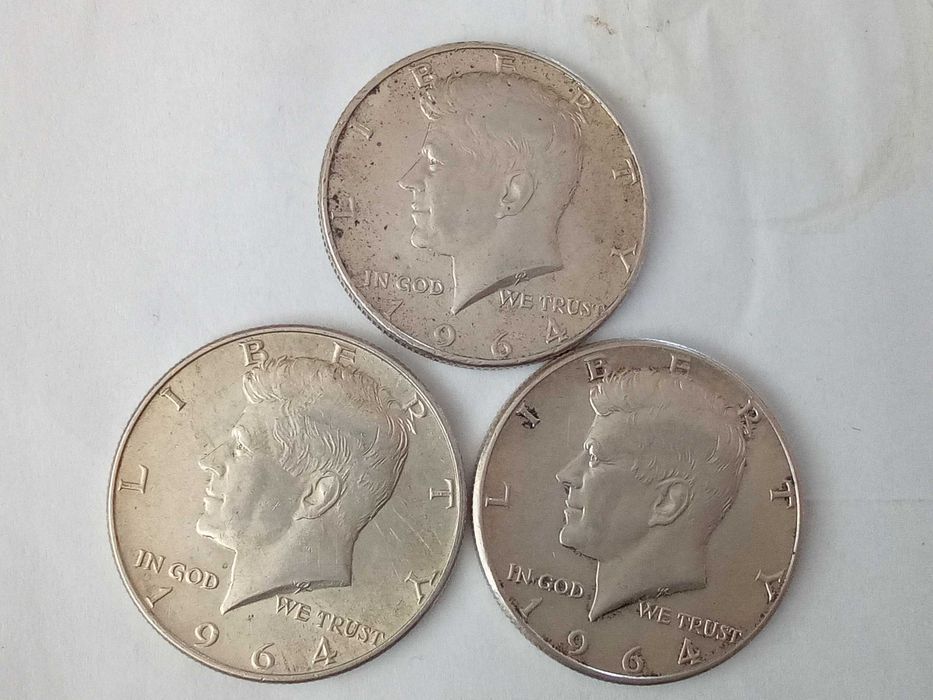 Stare srebrne monety z USA.