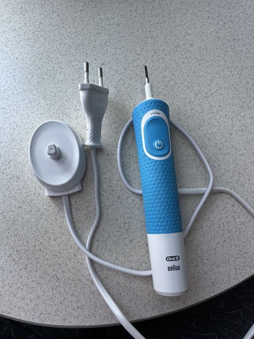 Зубна щітка braun oral-b