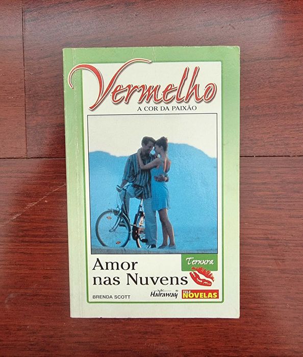 Livro "Vermelho - Amor nas Nuvens", Vol. 10, de Brenda Scott