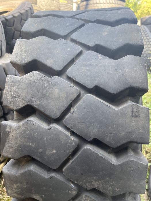 300-15 lub 315/70-15 Continental IC40 22PR stan 90% 1szt brutto