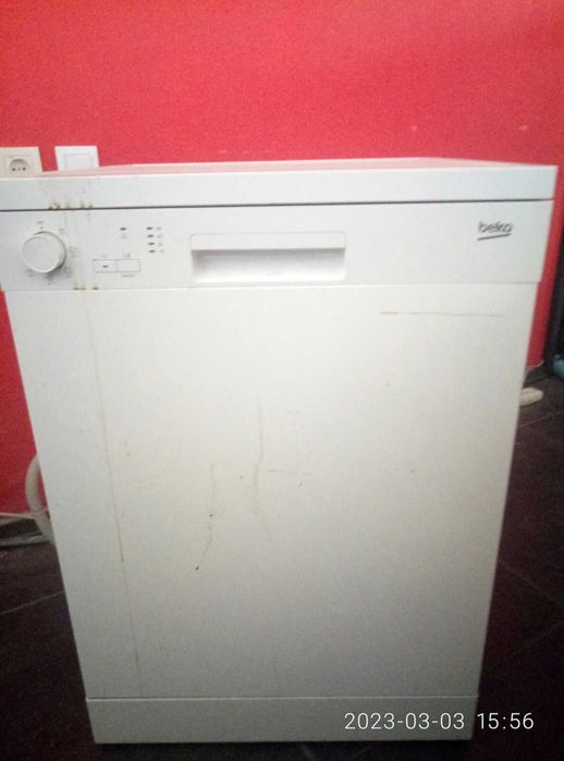 Продам посудомоечную машину Beko DFN 05320 W