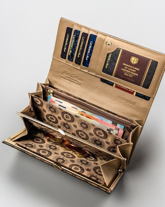 duży portfel damski z wężowym wzorem - peterson