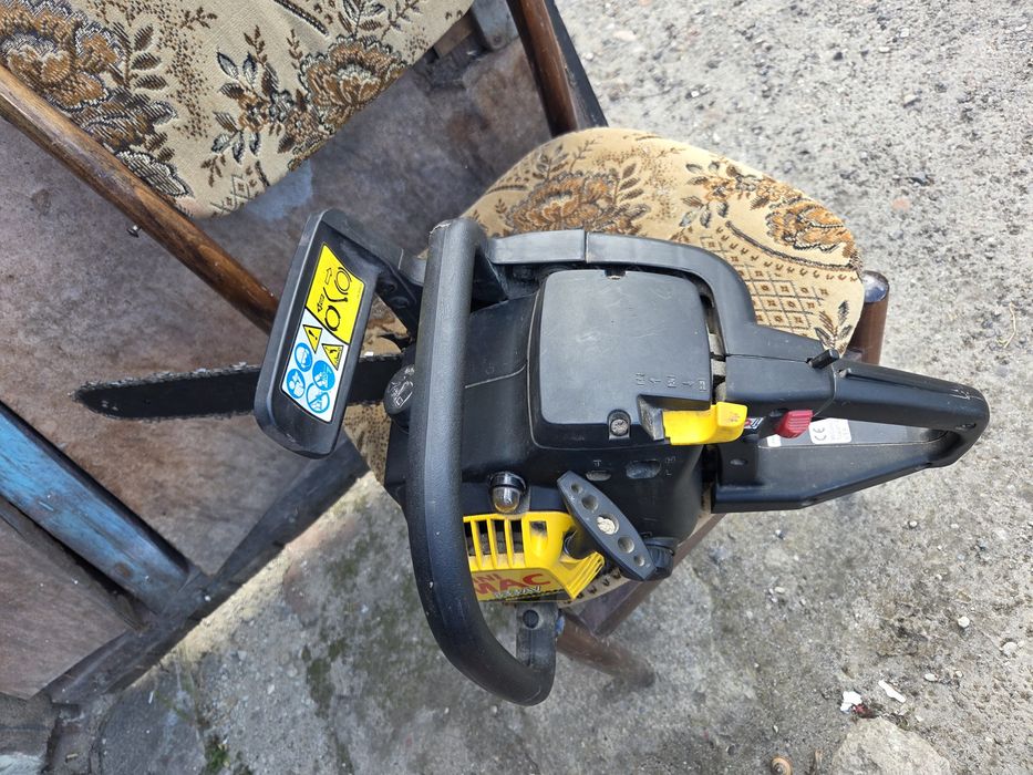 Pila spalinowa mcculloch 833AV