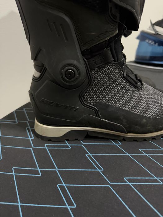 Botas revit gtx como novas usadas 2 x n 42  botas de previ novo 600 euros