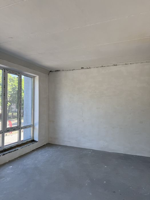 Продам 3-кімнатну квартиру в новобудові (р-н Кірово)