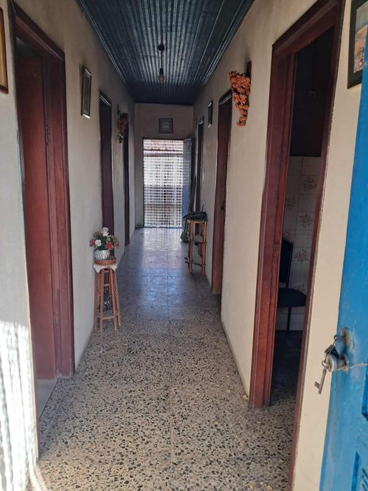 Vende-se Casa de habitação em Vilar Seco, Castro Vicente - Mogadouro.