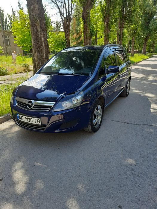 Продам Opel Zafira B