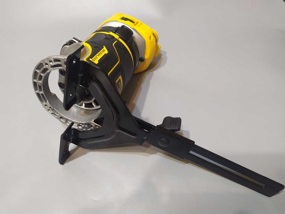 Кромочний фрезер DeWALT DCW600B та аксесуари до нього