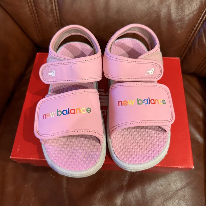 Босоніжки new balance дитячі