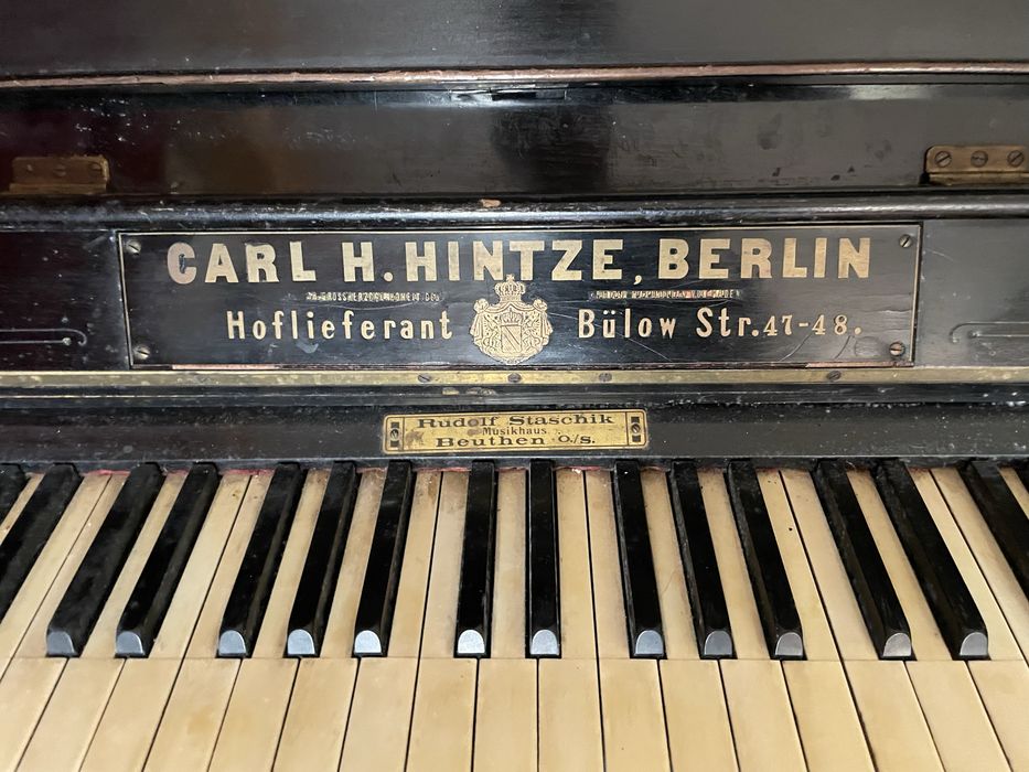 Pianino zabytkowe