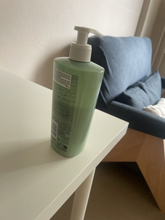 Kérastase Specifique Bain Divalent, szampon równoważący o pojemności 500 ml.