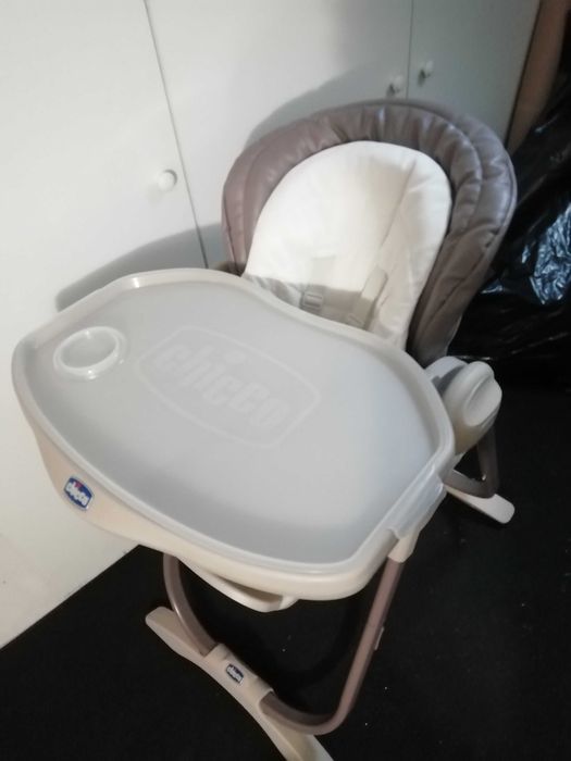 Cadeira refeição Chicco Polly Magic 3 em 1