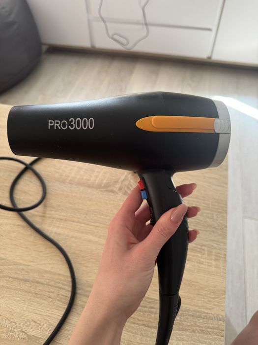 Професійний фен PRIME Technics. "PRO 3000"