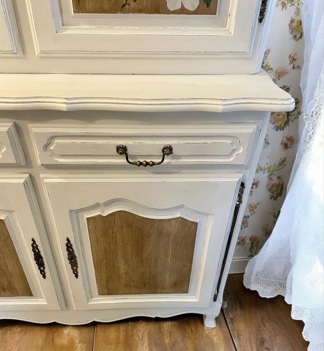 Kredens prowansalski, kredens shabby chic, kredens ludwikowski