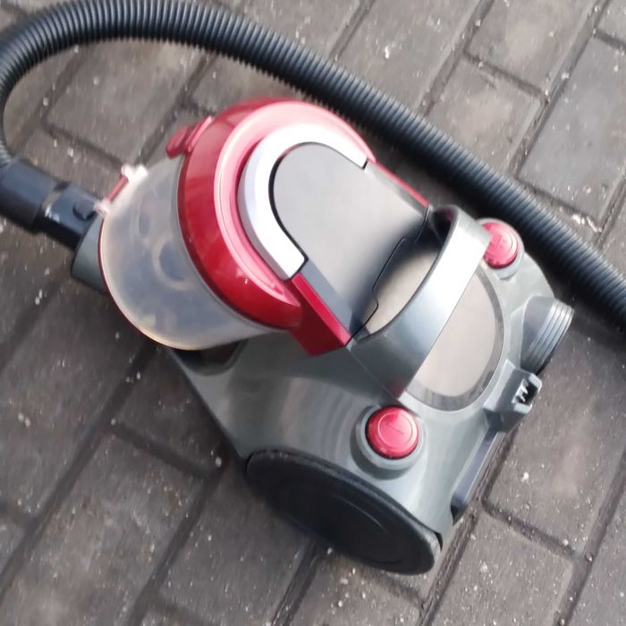 Odkurzacz bezworkowy FAKIR - 700W/ Polecam