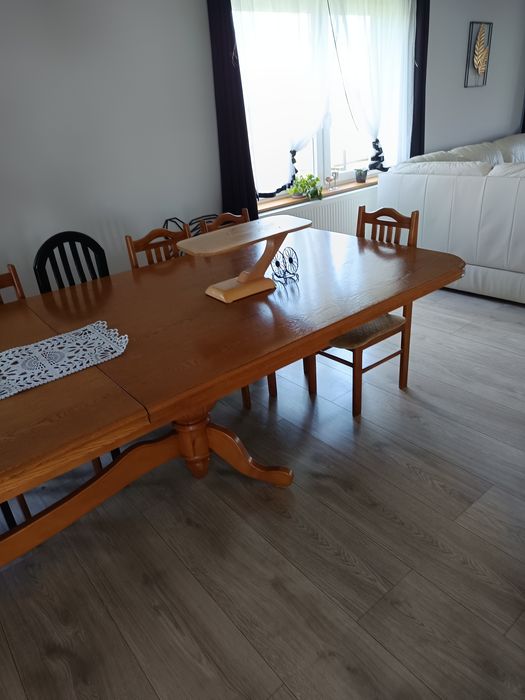 Stoł dębowy do salonu