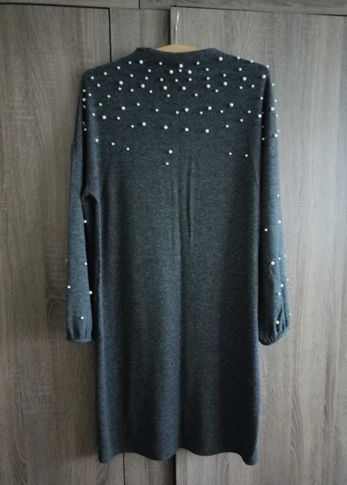 Sukienka sweterkową Reserved rozm L perełki