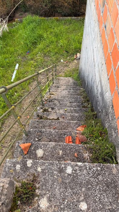 Vendo terreno com contrução