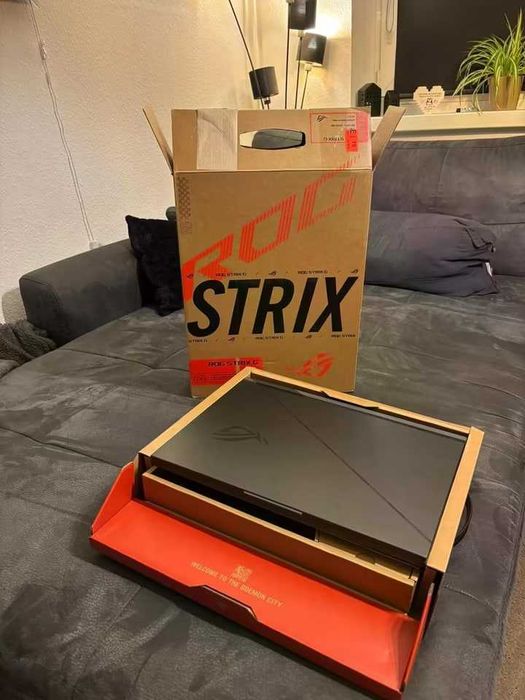 ASUS ROG Strix G18 (2024) G814JZR-N6008W