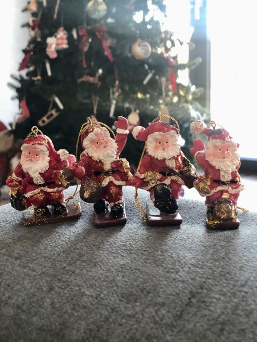 Новорічні іграшки: Санта клауси