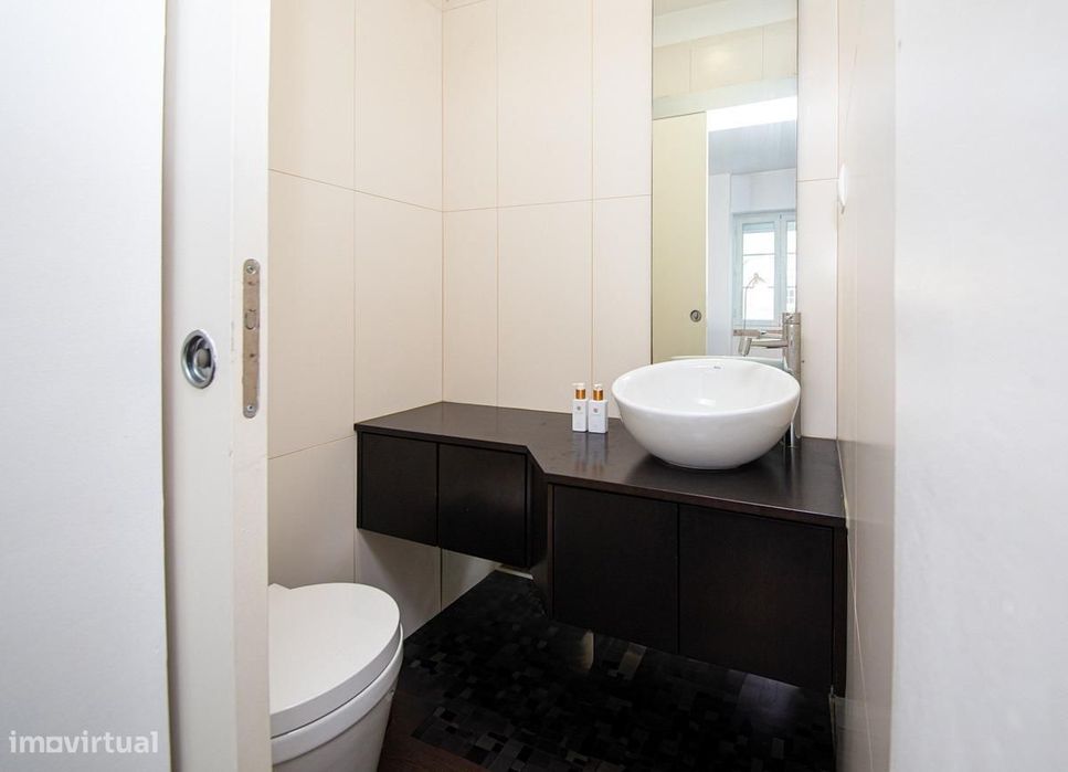 T2+1 completamente mobilado, com 124 m2, duas varandas e lugar de...